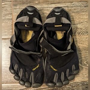 Vibram Fivefingers Mens Minimalist Cross Training Shoe Size 40 M4485
